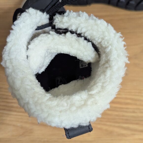 Keen Elsa Water Proof Winter Boots Size 6 - Picture 12 of 12